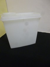 tupperware containers 22x22x12cm
