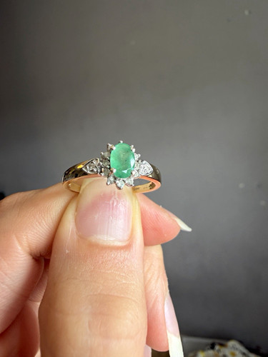 9ct yellow gold oval green - oval,