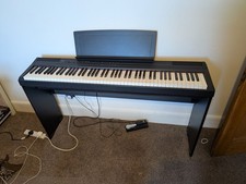 Yamaha P105 88-key digital piano + furniture stand - PLEASE READ DESCRIPTION