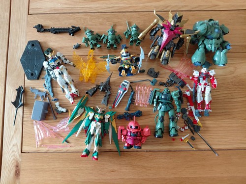 Gundam model kit bits - kit, lot
