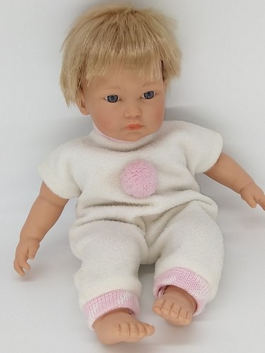 Llorens toddler crying talking - llorens,