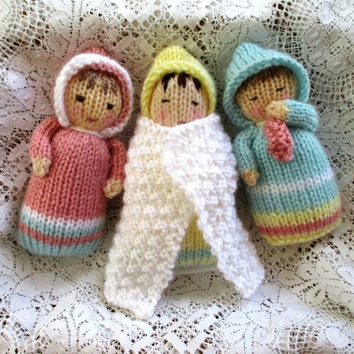 Tiny knitted babies baby - tiny, 5"