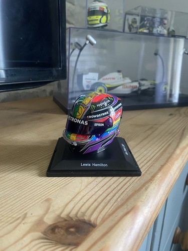 Spark scale lewis hamilton - spark,