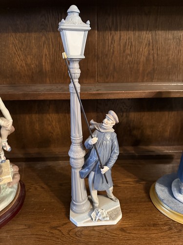 Iconic lladro lamp lighter - ,