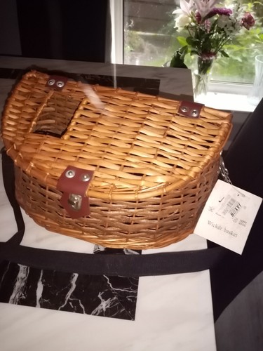 Wicker fishing basket - wicker, with