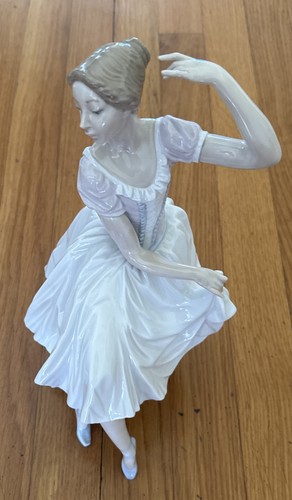 Lladro weary ballerina - ballerina", #