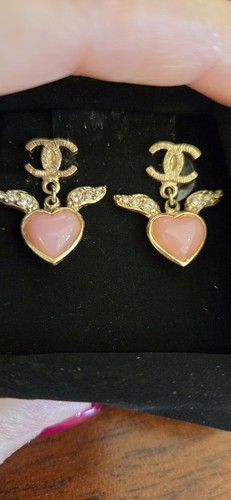 Chanel logos pink - cc, heart