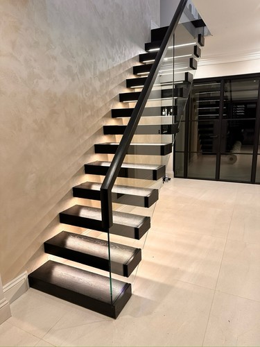 Floating staircase modern - floating,