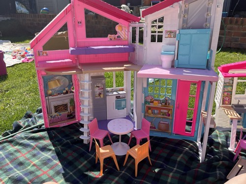 Barbie malibu house dollhouse - malibu,