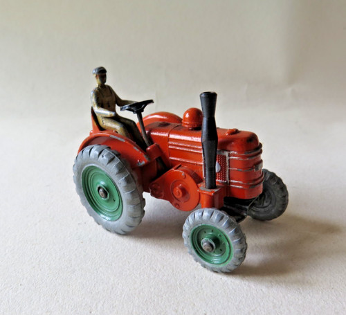 Dinky toys 301 - orange, field