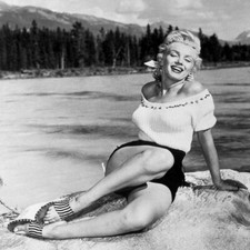 CANVAS WRAPPED Marilyn Monroe At The Beach 12x12 GICLEE Gallery Wrap Art Decor