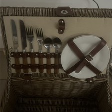 Wicker Picnic Basket Hamper 2