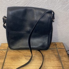 Tula black leather medium size