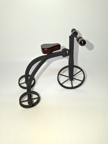 Vintage model metal victorian - metal,