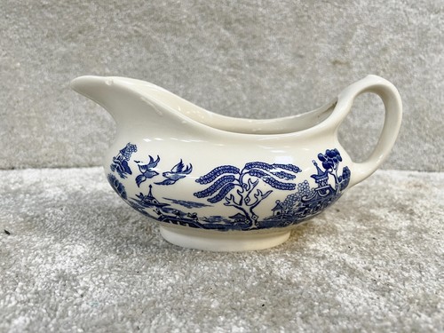 Vintage gravy boat - vintage, willow