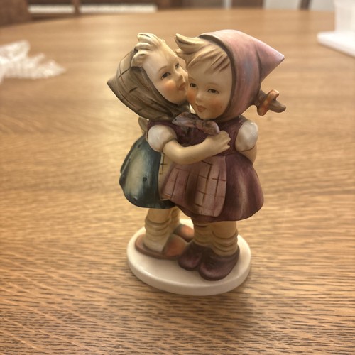 Goebel hummel telling her - hummel,