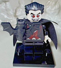 LEGO (8684) CMF Series 2 Vampire w/Bat Minifigure col02-5 Complete w/Accessories