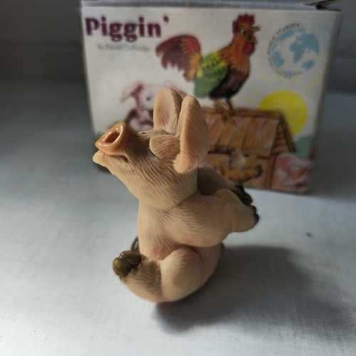 Piggin kiss david - by,