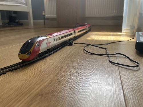 Hornby virgin pendalino dcc - hornby,