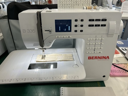 Bernina b335 sewing machine - bernina,
