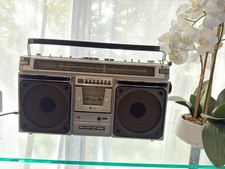 Sharp GF-8585 Vintage Radio