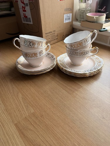 Set very pretty fine - pretty, bone