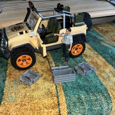 NEW schleich 42410 4x4 Vehicle