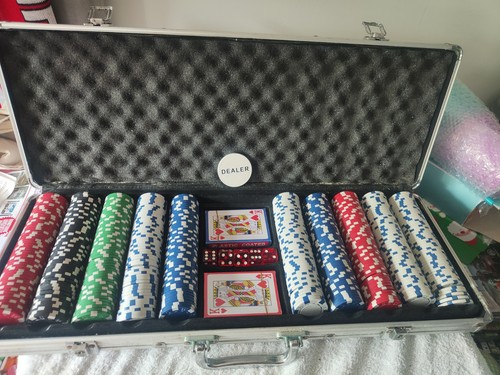 Poker chip set with case - with, 600+