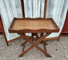 Wooden folding butlers tray