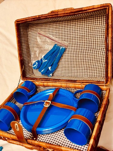 Vintage wicker picnic basket - picnic,