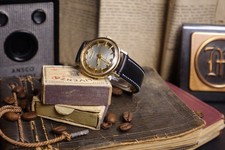 Vintage Bulova 1969 M9 Unisex Gold  - Gold Pan Dial Automatic - Watch - Running!