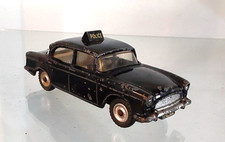 Dinky Toys Humber Hawk Police