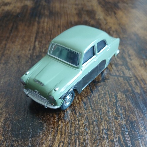 Corgi toys 201 austin - corgi,