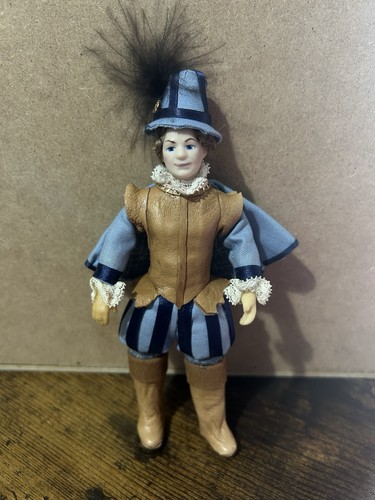 Lovely handressed tudor - tudor, dolls