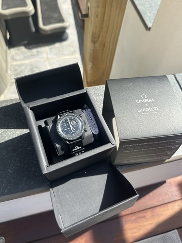 Omega moonswatch black snoopy - omega,