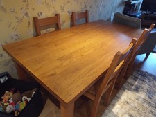 Laura Ashley Oak Dinning Table With 4 Chairs