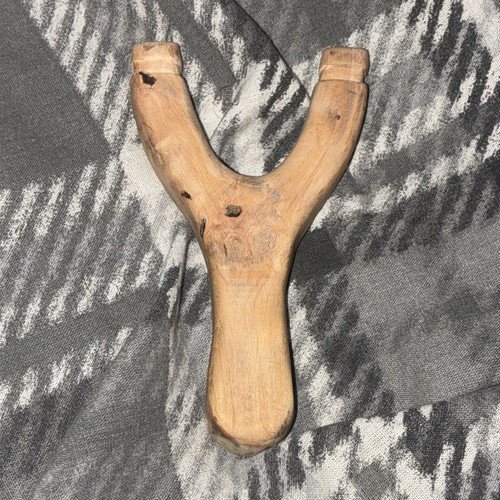 Wooden shape slingshot - y-shape,