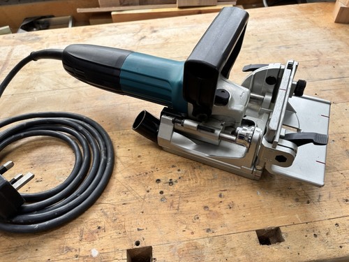 Makita pj7000 biscuit jointer - biscuit,