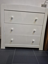 Mamas and papas Mia chest of drawers and changing unit
