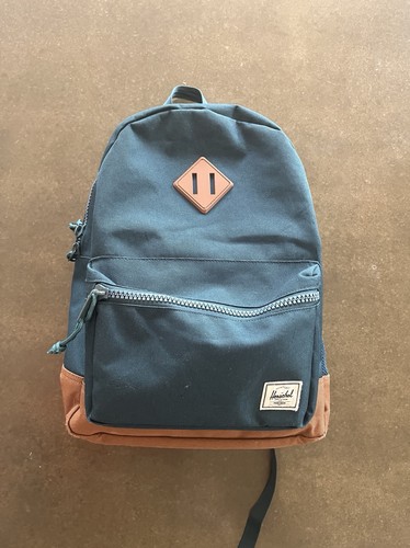 Pre owned herschel heritage - herschel,