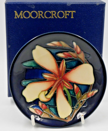 New boxed moorcroft collectors - moorcroft,
