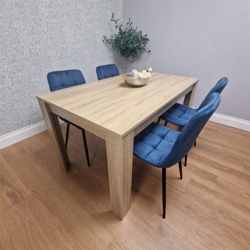 Dining table set - of, oak