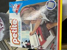 Petite 990 Typewriter