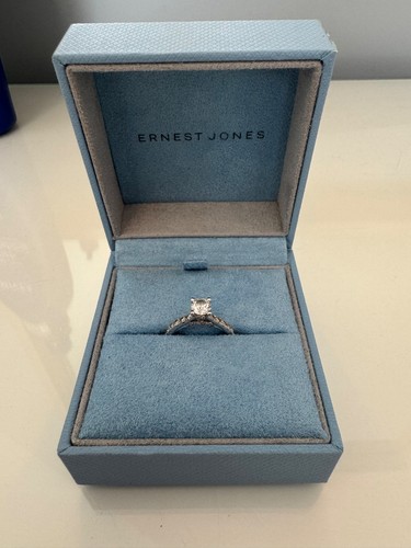 Engagement ring 18ct white - engagement,