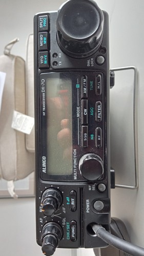 Alinco hf transceiver - dx-70,