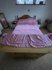 VINTAGE KING SIZE EIDERDOWN