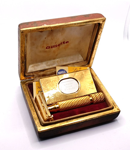 Gillette aristocrat razor gold - gillette,