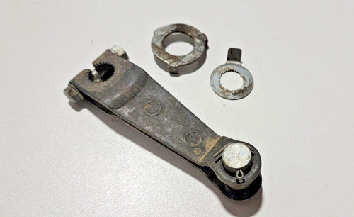 Rear brake plate engager - rear, arm