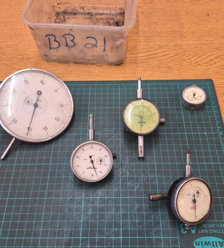 Joblot off dial - off,