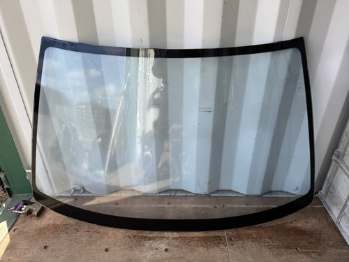 Nissan pulsar gtir windscreen - nissan,